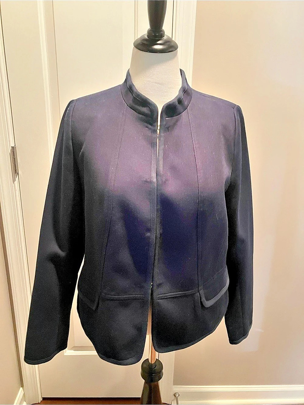 Talbots Women's Blazer in Navy Size 16 NWT
